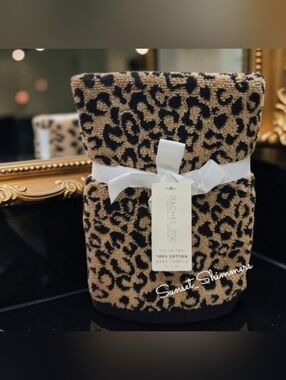 2 Piece Rachel Zoe Leopard Cheetah Animal Print Hand Towel Set NEW